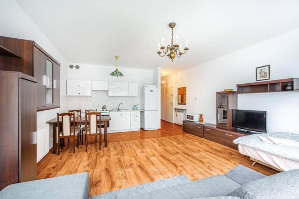 Urbannest_Lakowa Apartment กดัญสก์ ภายนอก รูปภาพ